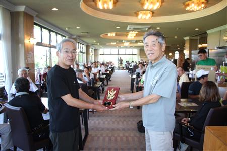 優勝された守永さん(左)